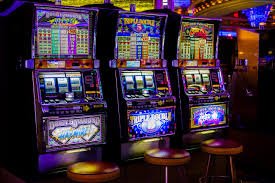 Platform toto128 menampilkan berbagai permainan live dealer dan slot dengan antarmuka yang user-friendly